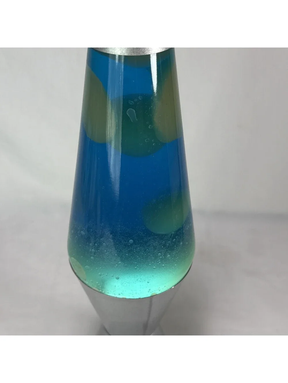14.5” Lava Lamp Blue Liquid Yellow/white Wax lava Silver Base Works New Bulb